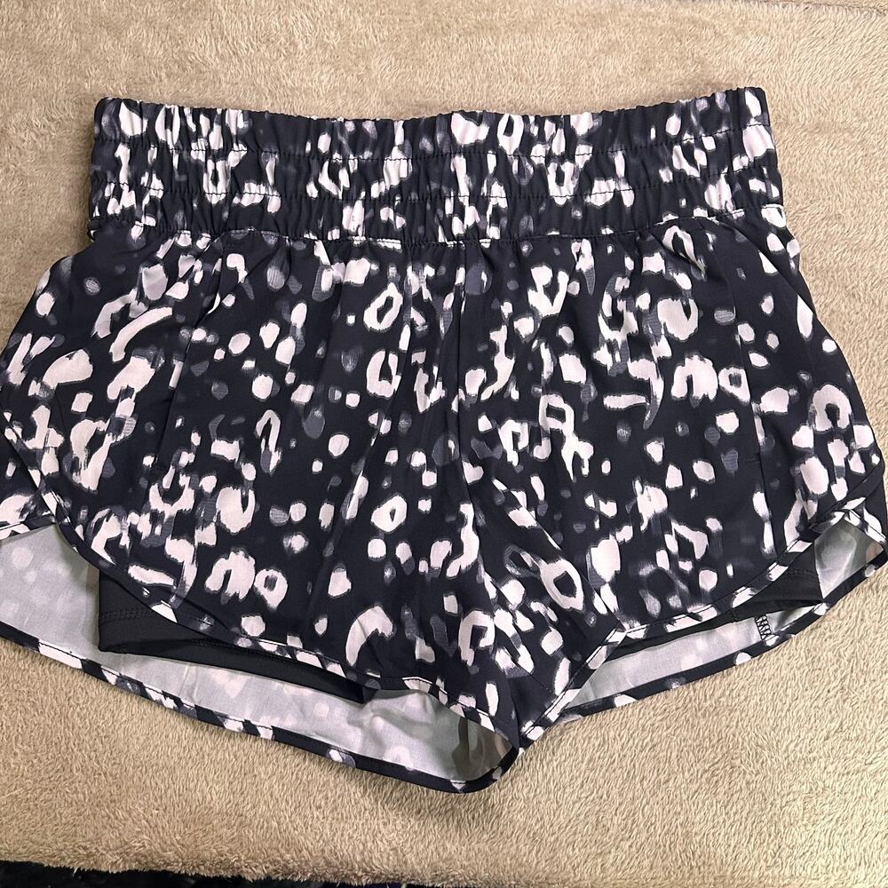 Avia Athletic Shorts Women Medium Black White Running Lined Workout - Picture 3 of 6